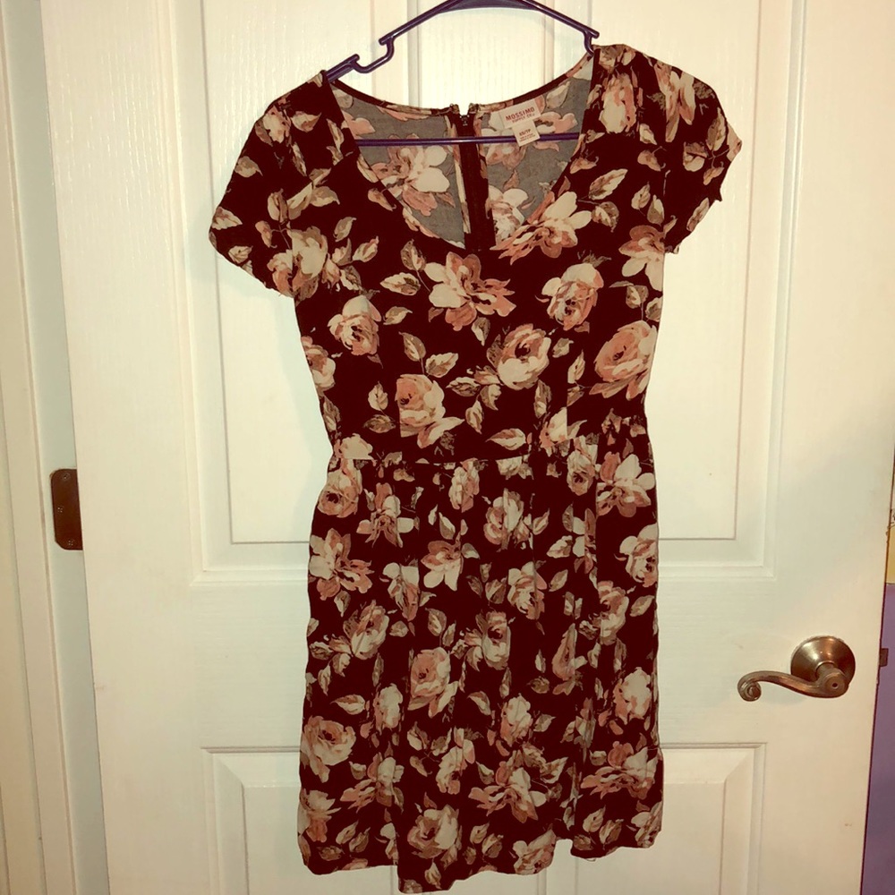 Short sleeved floral dress